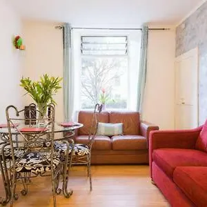 Watson Crescent Apartment